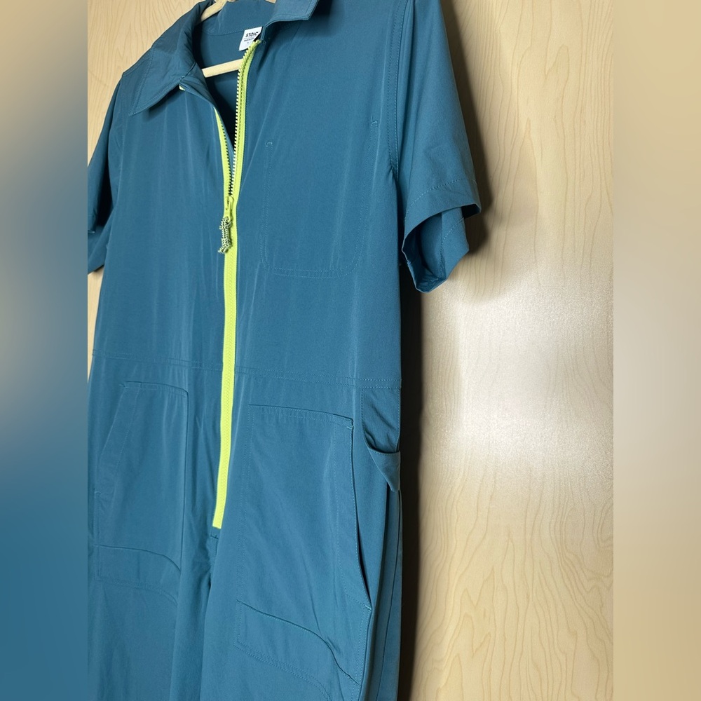 Teal Jumpsuit with Neon Green Zipper - Picture 3 of 8